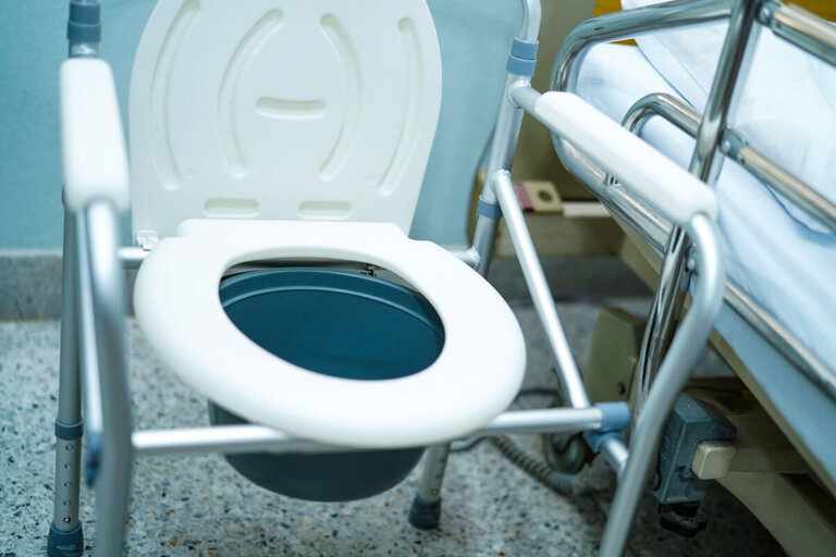 commode chair
