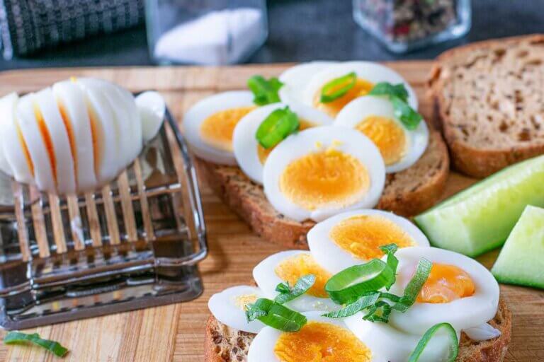 egg slicer
