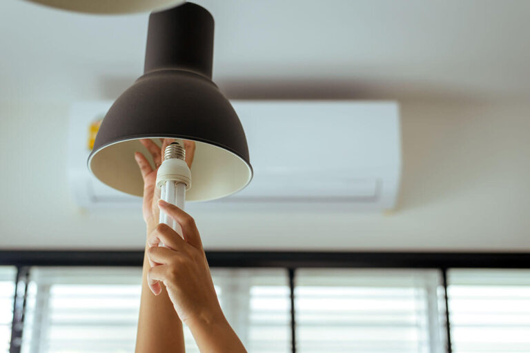 energy saving light bulb
