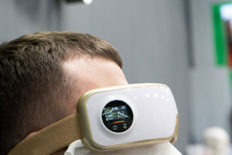eye massager