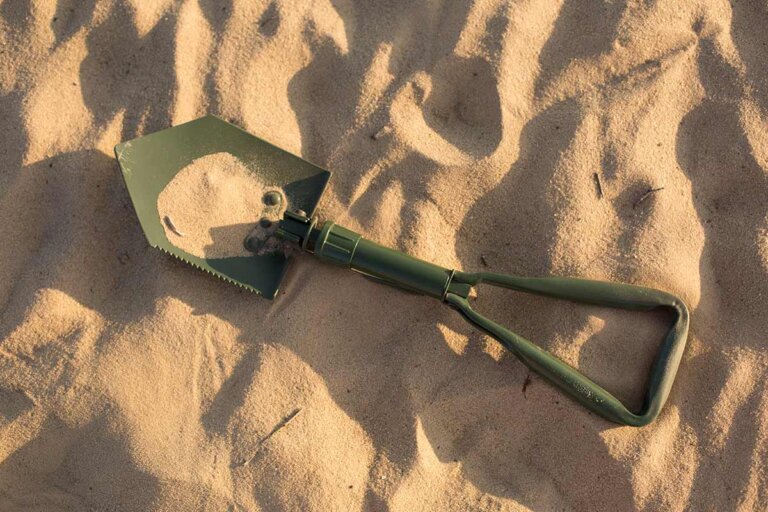 folding shovel