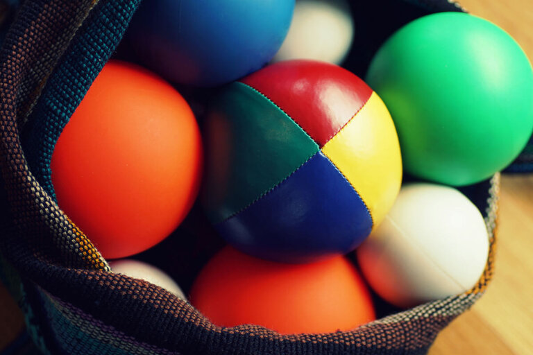 juggling ball