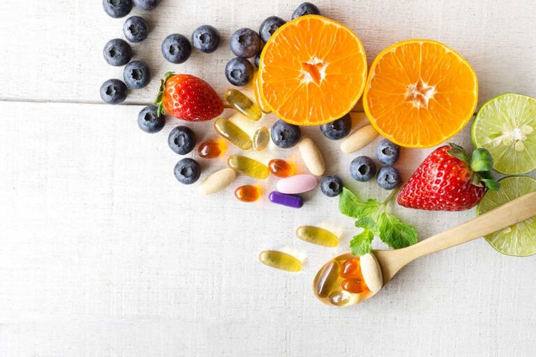 multivitamin tablet