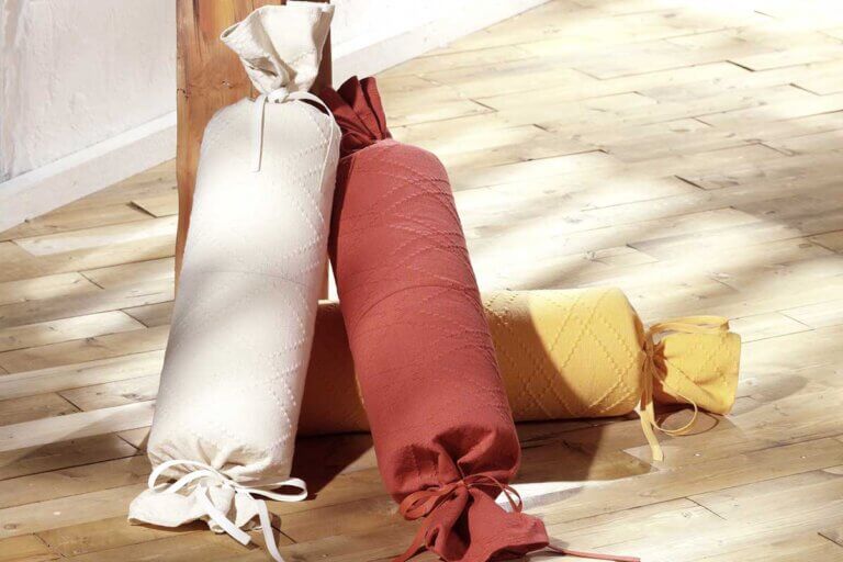 neck roll pillow