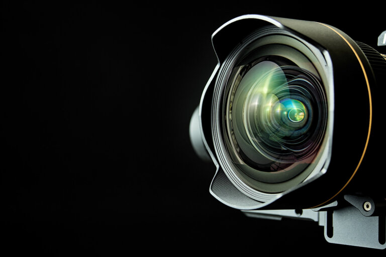 wide-angle lens